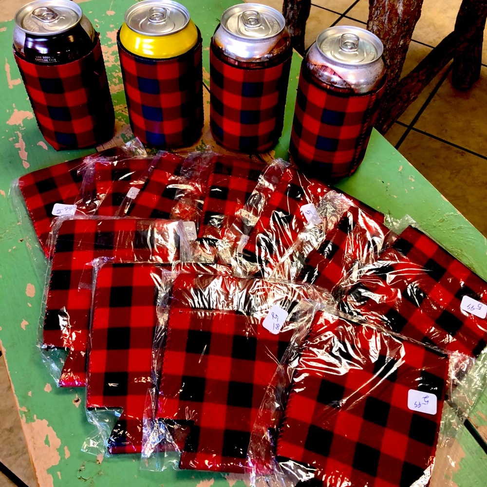 NEW BUFFALO PLAID CAN KOOZIES 5ct